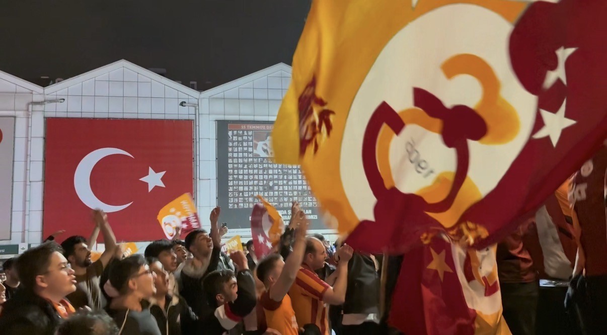 Bursa’da renkli gece 5 bursada renkli gece 1 psS3X9P6