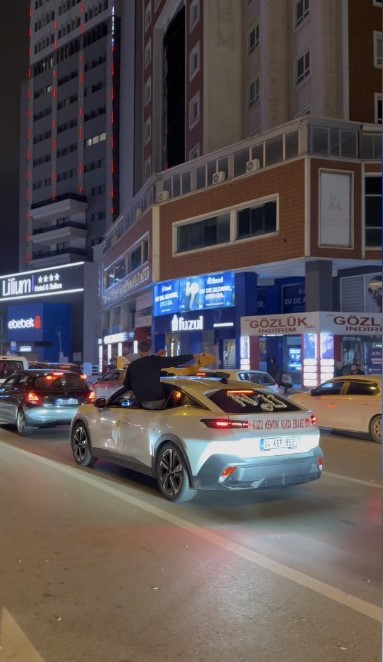 Bursa’da renkli gece 8 bursada renkli gece 4 JFRPRG2f