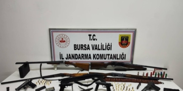 bursada-ruhsatsiz-silah-operasyonu-cok-sayida-silah-ve-muhimmat-ele-gecirildi-yMfaNQ72.jpg