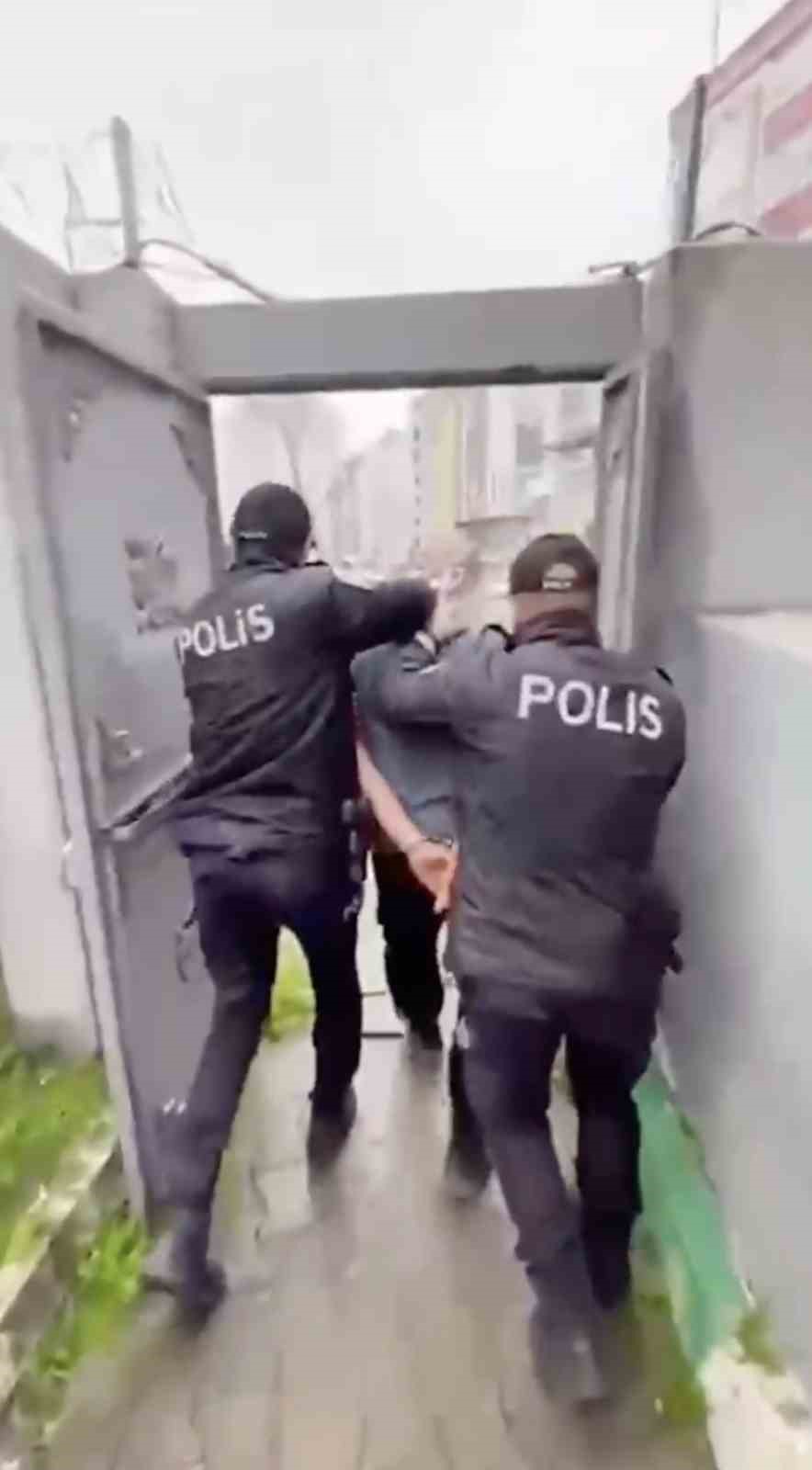 bursada ruhsatsiz silah ve muhimmat operasyonu 2 yvtBRdQr