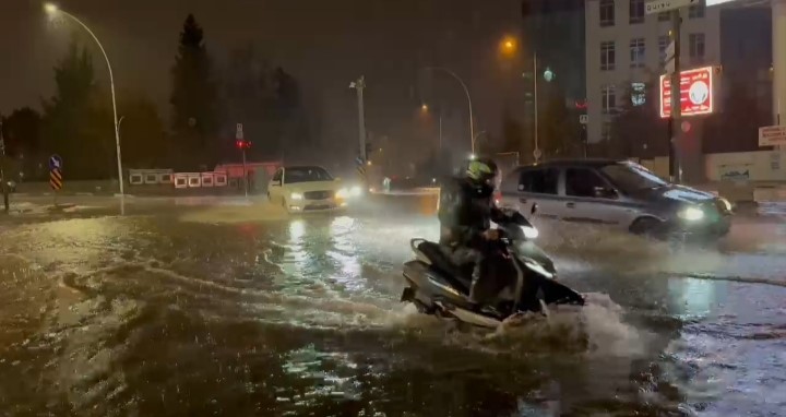 bursada saganak sonrasi rogarlar tasti cadde gole dondu 2 T6OtlfzM