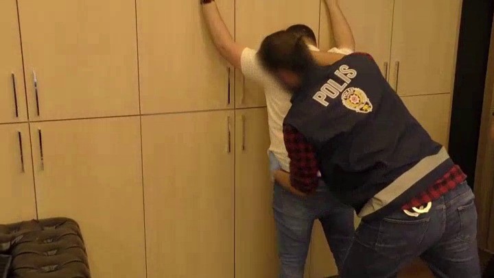 bursada sahte doktor cetesi cokertildi evleri kacak klinige cevirmisler 1 9p9aJAwy