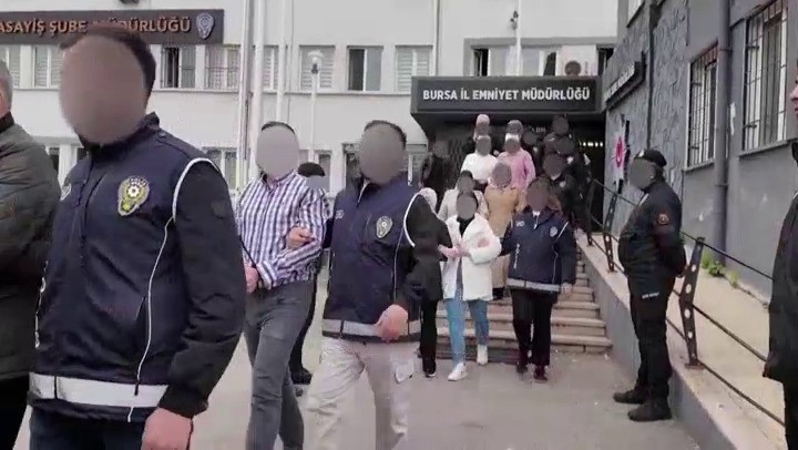 bursada sahte doktor cetesi cokertildi evleri kacak klinige cevirmisler 4 vYqJ9l7M