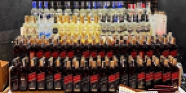 bursada-sahte-icki-operasyonu-370-sise-sahte-icki-ve-600-litre-etil-alkol-ele-kYkMv5HG.jpg