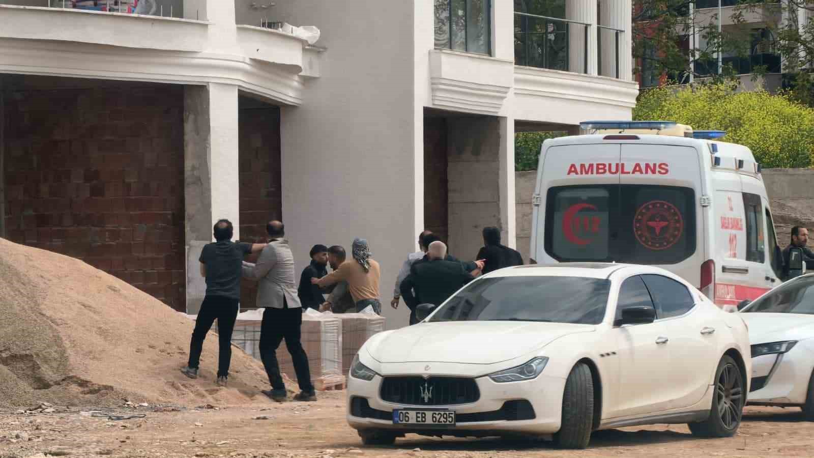 Bursa’da şantiye savaş alanına döndü: Sopalar, yumruklar havada uçuştu 4 bursada santiye savas alanina dondu sopalar yumruklar havada ucustu 0