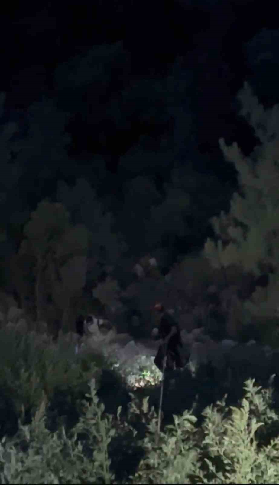 bursada sarp arazide mahsur kalan 2 genc halatla kurtarildi 2 1jQAgEZM