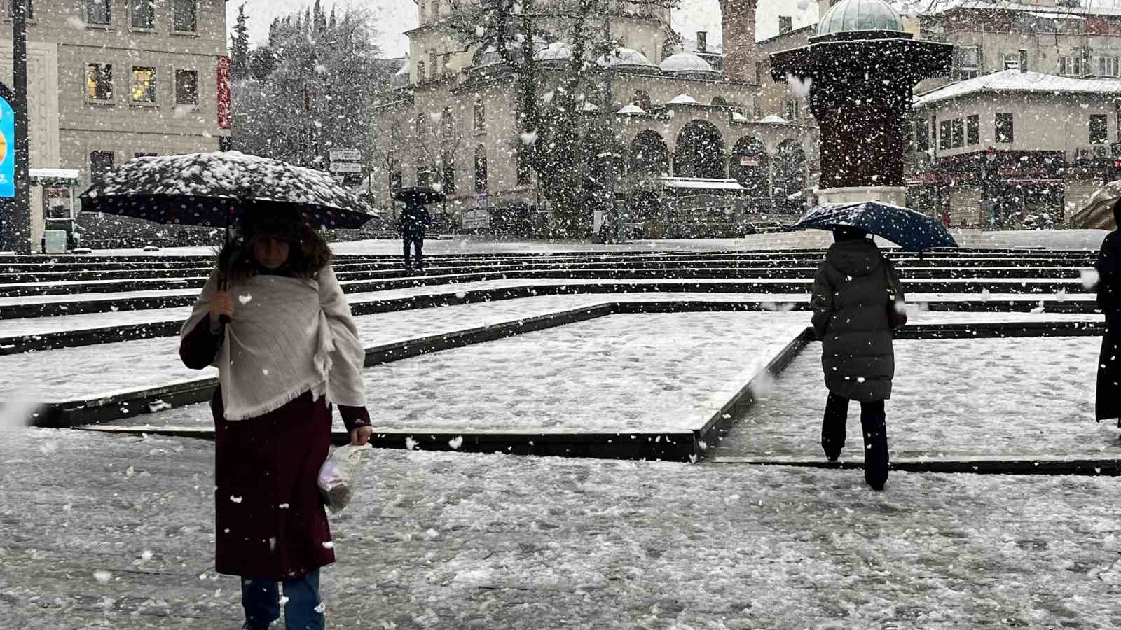 bursada sehir merkezinde kar surpriizuludaga cikacaklar dikkat 2 6fhATbhX