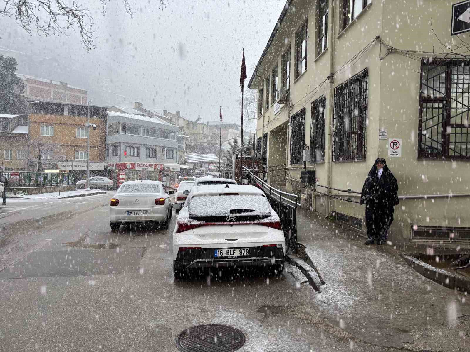bursada sehir merkezinde kar surpriizuludaga cikacaklar dikkat 5 Jz4UJY7t