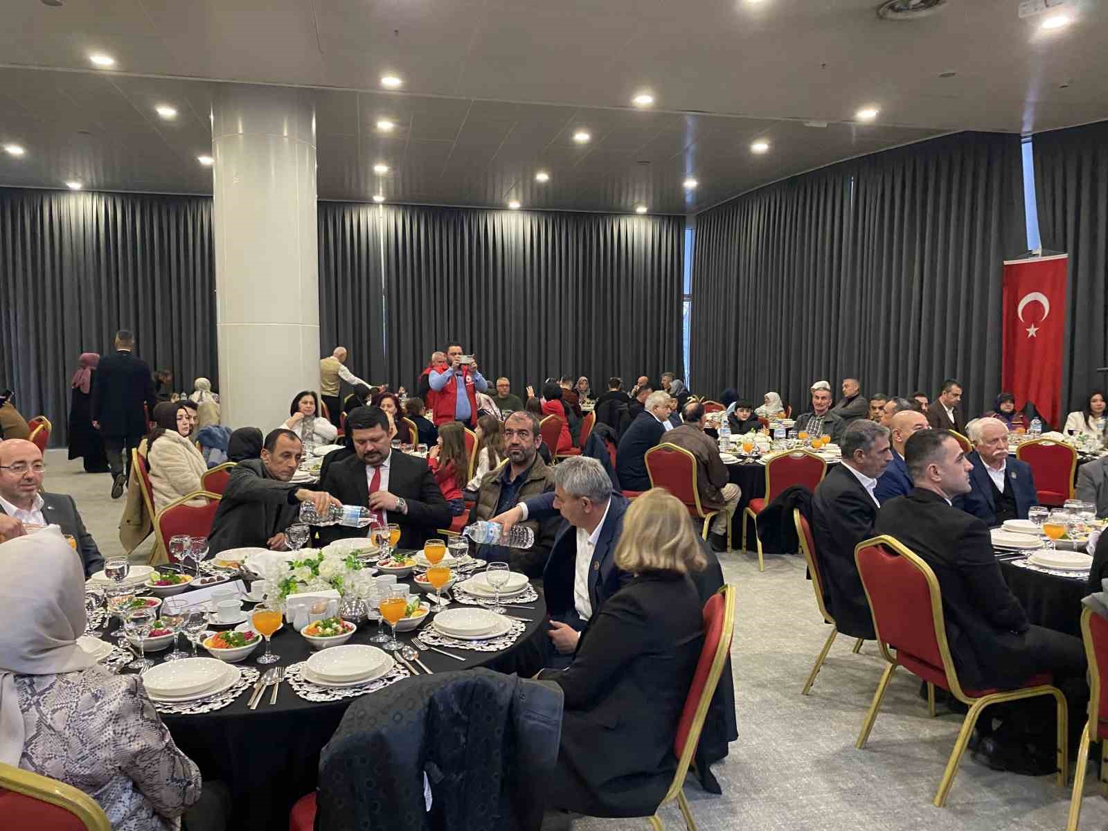 bursada sehit aileleri ve gaziler iftarda bulustu 5 zSRh52bk