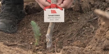 bursada-sehitler-anisina-fidan-dikildi-zy5WXQdu.jpg