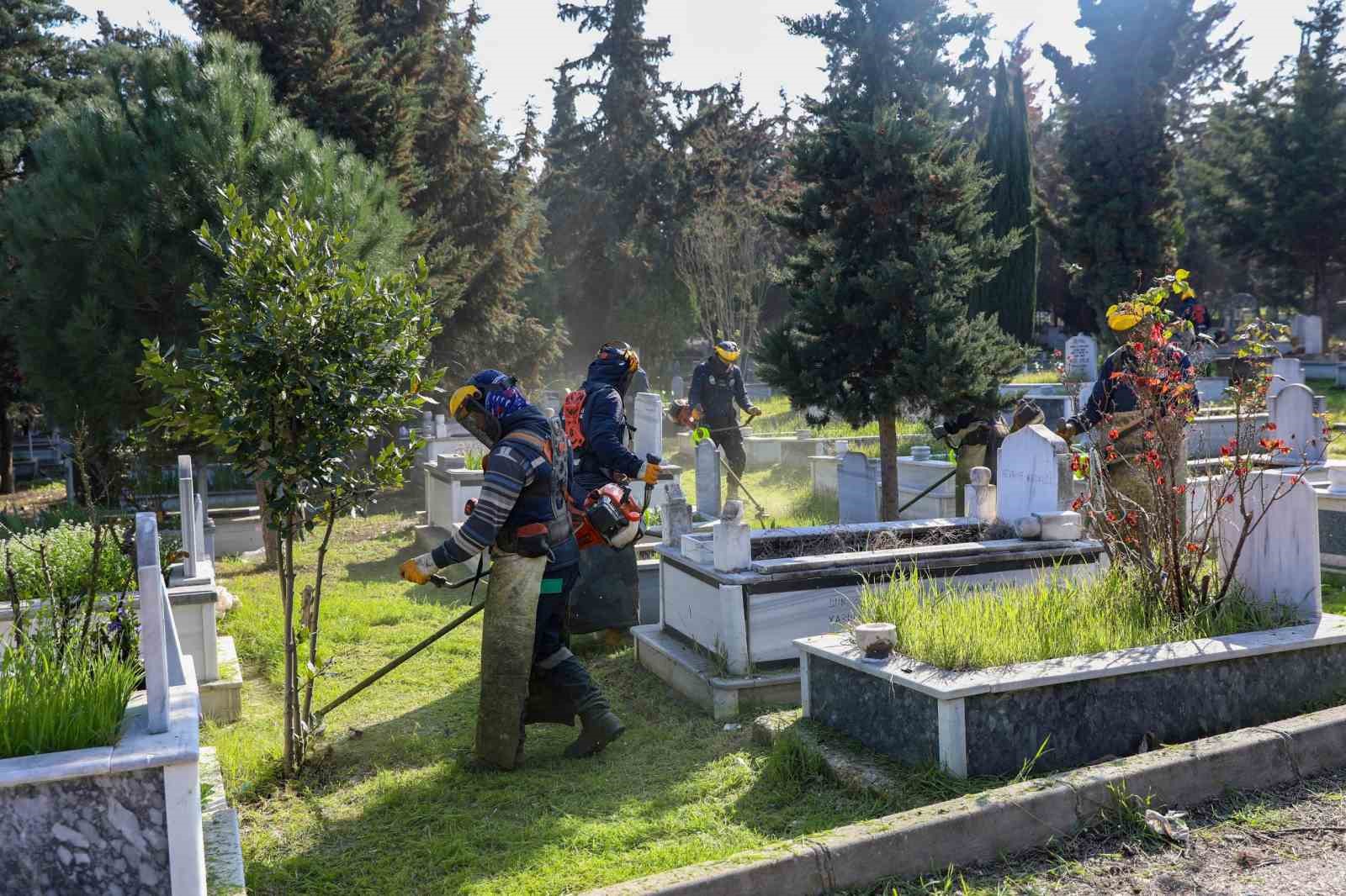 bursada sehitlik ve mezarliklar bayrama hazir 1 v8ODE2Kp