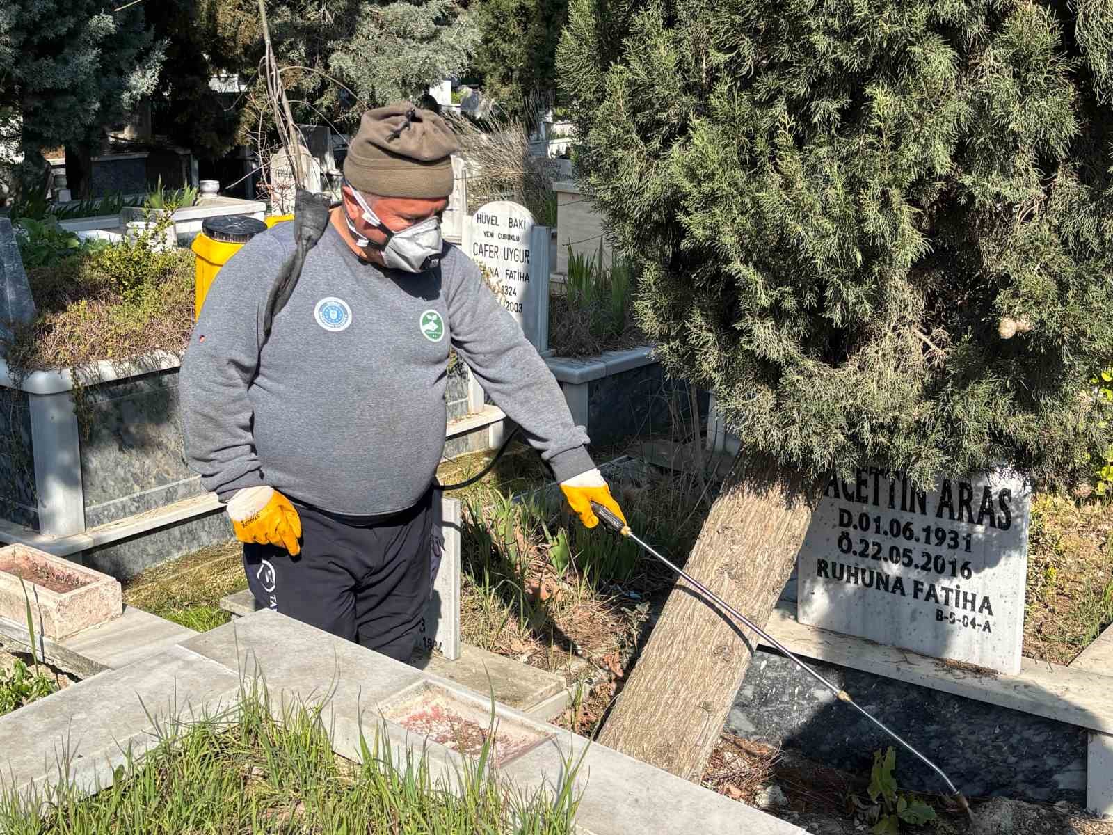 bursada sehitlik ve mezarliklar bayrama hazir 4 7HbSCins