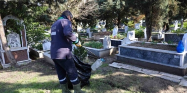 bursada-sehitlik-ve-mezarliklar-bayrama-hazir-ph5vX3J2.jpg