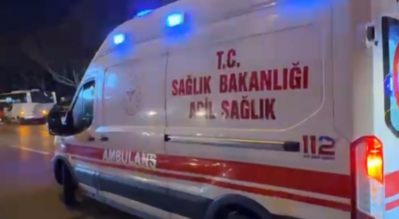 bursada servis aracinin carptigi yaya agir yaralandi 2