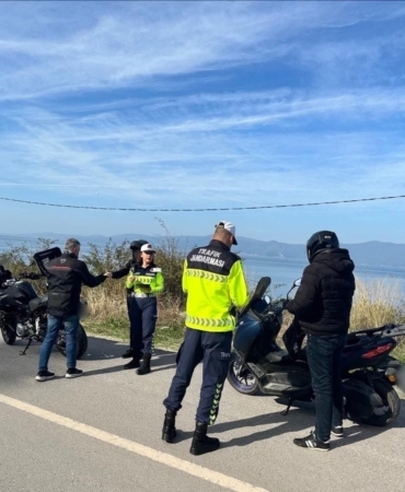 bursada-servis-araclari-ve-motosikletlere-siki-denetim-QtZMTDvd.jpg