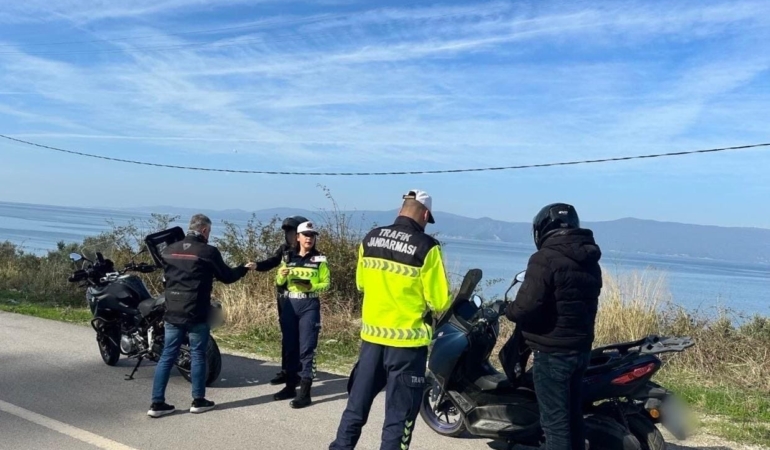 bursada-servis-araclari-ve-motosikletlere-siki-denetim-QtZMTDvd.jpg