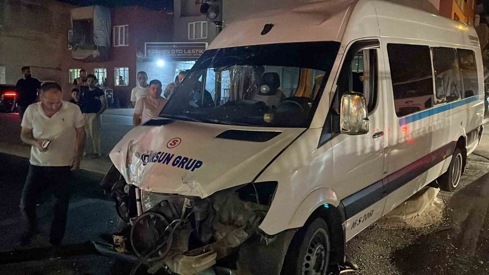 bursada servis minibusu refuje cikti 1 yarali 1 3YLHzdH5