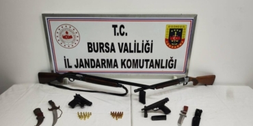 bursada-silah-operasyonu-2-gozalti-aeP3NXRq.jpg