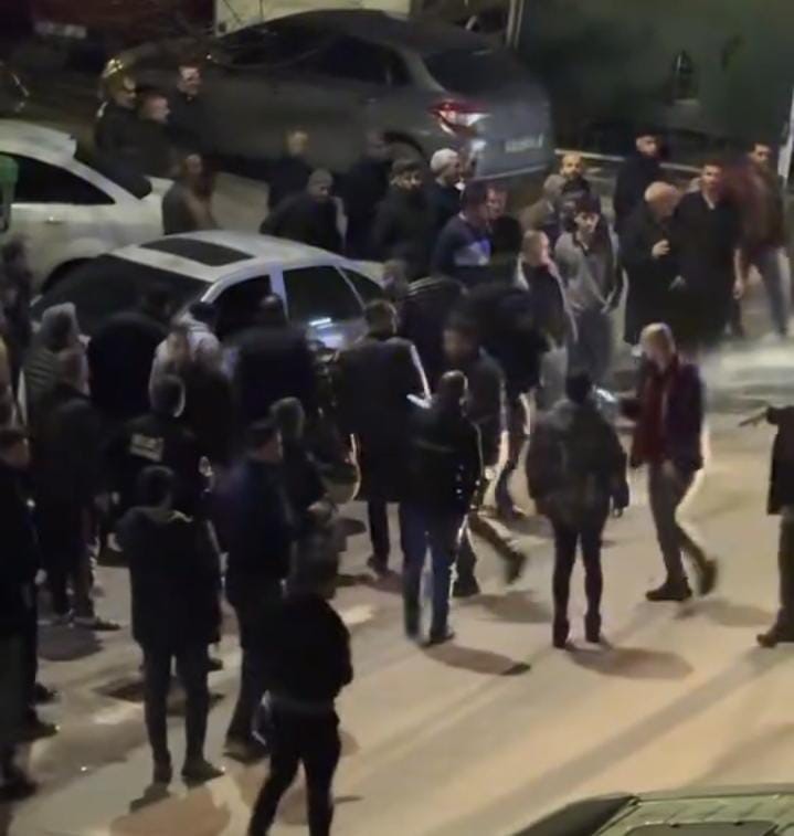 bursada silahli saldiri 2 kisi agir yaralandi 4 suVryVyT
