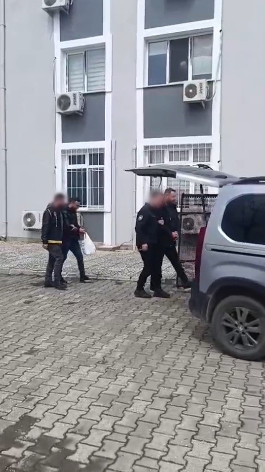 bursada silahli yaralama olayinin suphelileri yakalandi 1 jIQvK6Ad