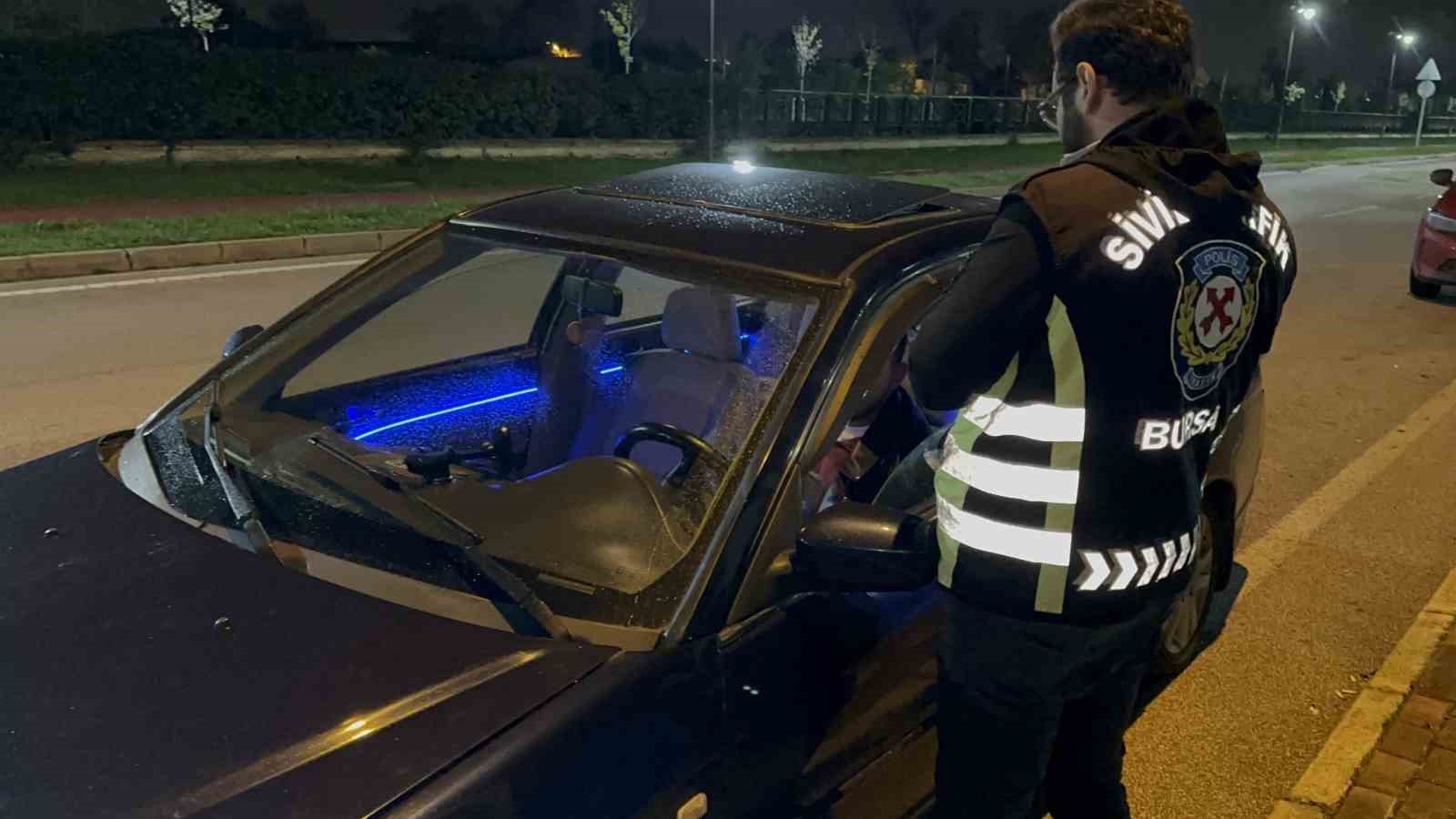 bursada sivil trafik ekiplerinden gece denetimi 1 JH8vOldY