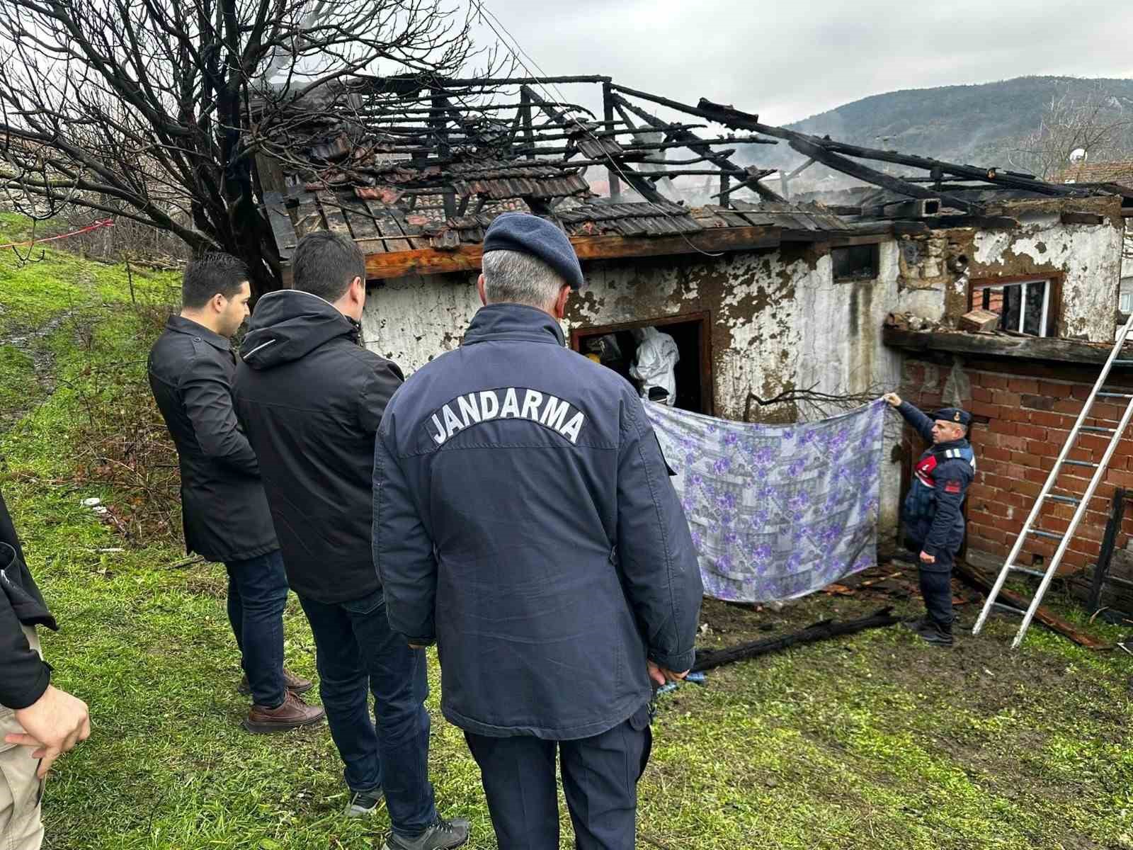 bursada soba faciasi yasli cift hayatini kaybetti 1 PRnS8z6O