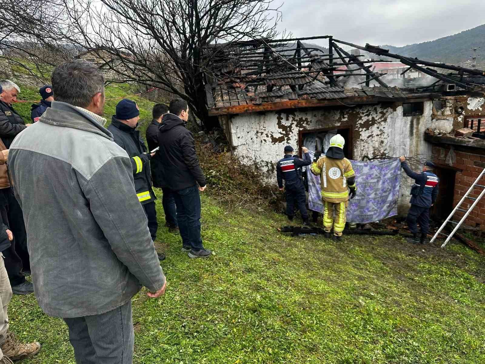 bursada soba faciasi yasli cift hayatini kaybetti 4 OYJ3VtjT