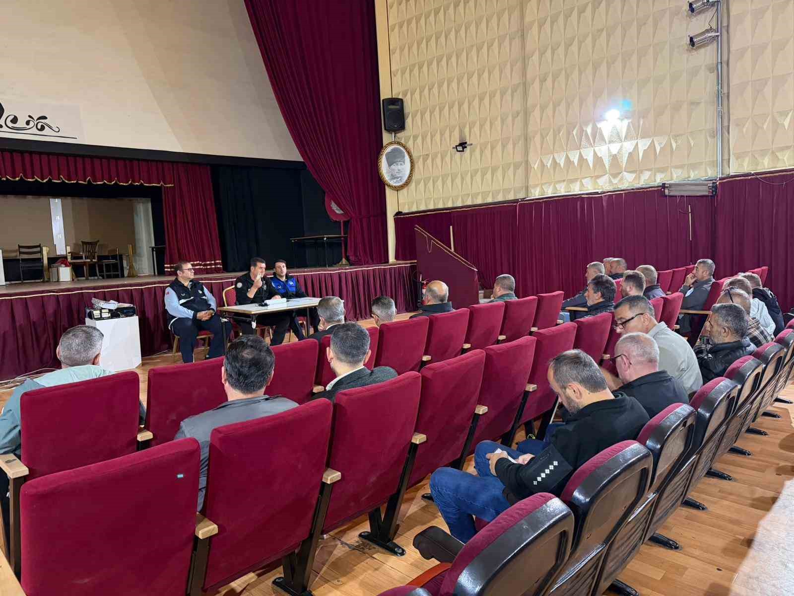 bursada soforler cemiyetinden suruculere trafik egitimi 3 adW46QGs