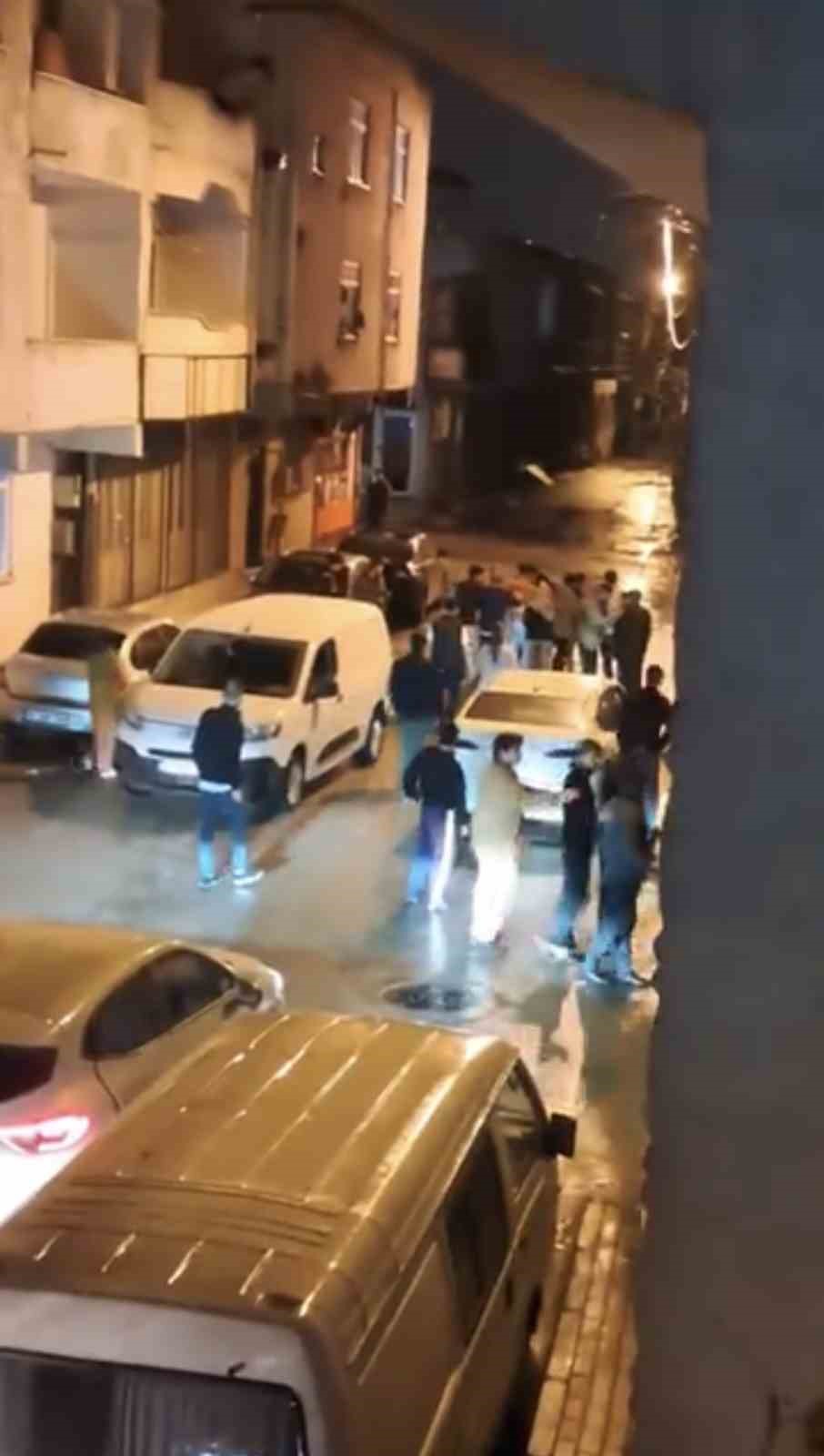 bursada sokak ortasinda meydan muharebesi gibi kavga 1 U94Gbl9S