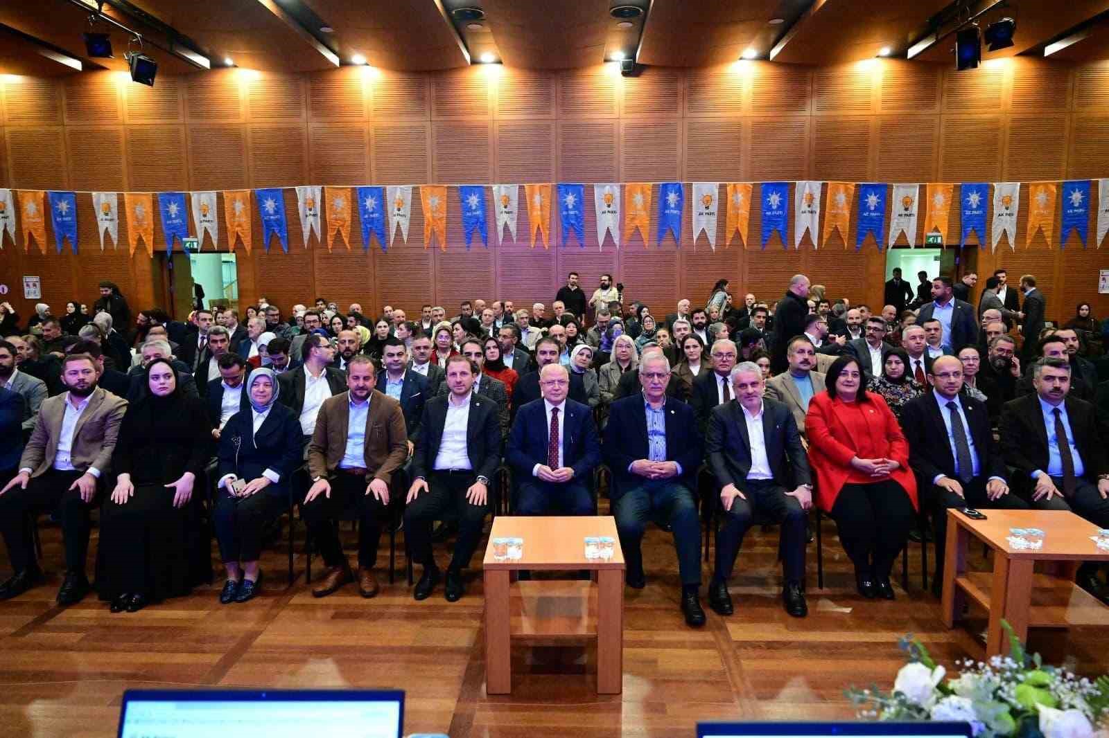 bursada son 1 hafta 5 bin 284 kisi ak parti kadrolarina katildi 2 n2Ra9B9m