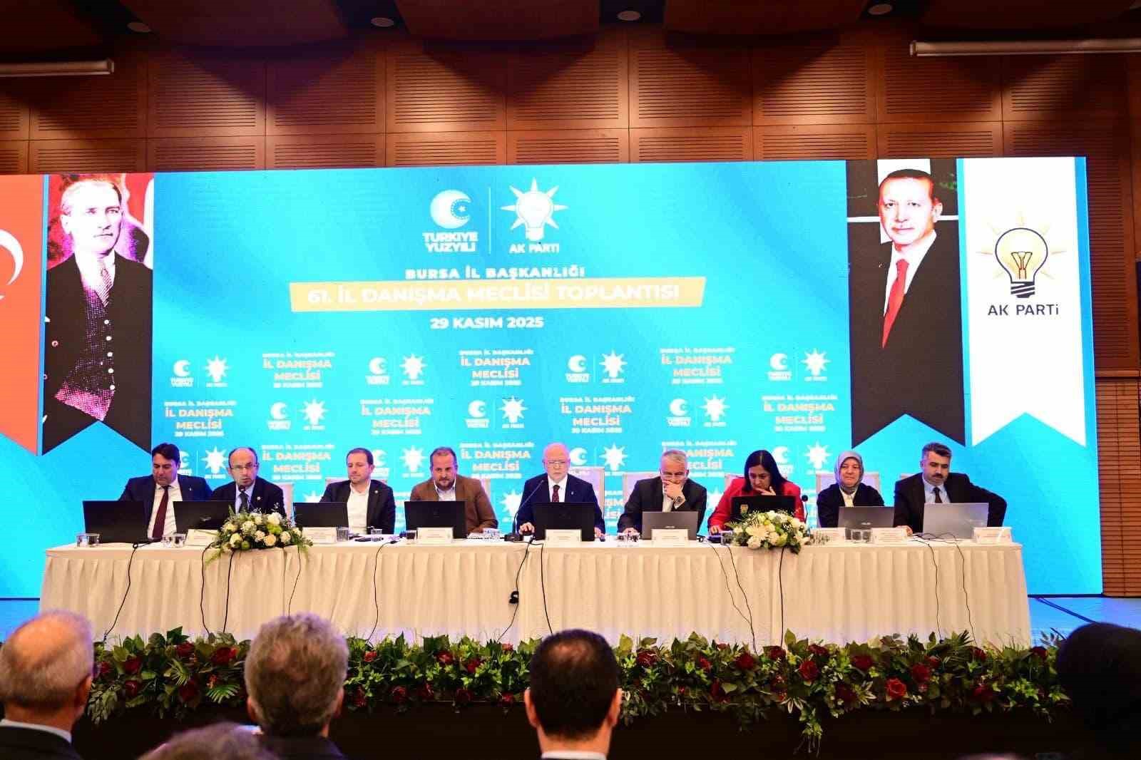 bursada son 1 hafta 5 bin 284 kisi ak parti kadrolarina katildi 4 UVhdAGgk