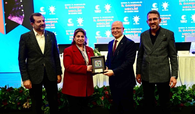 bursada-son-1-hafta-5-bin-284-kisi-ak-parti-kadrolarina-katildi-5ldmWwgg.jpg