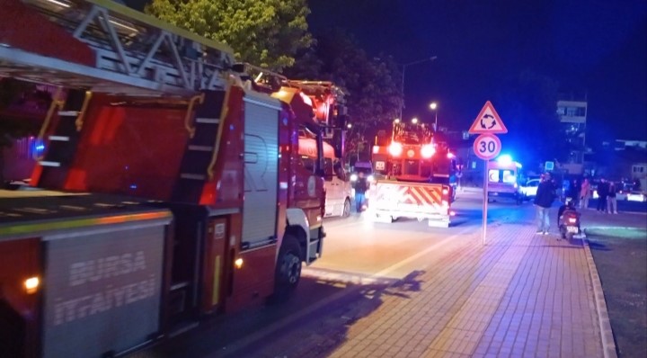Bursa’da sporcu kamp merkezinde çıkan yangın söndürüldü 4 bursada sporcu kamp merkezinde cikan yangin sonduruldu 0 ylR46sgy