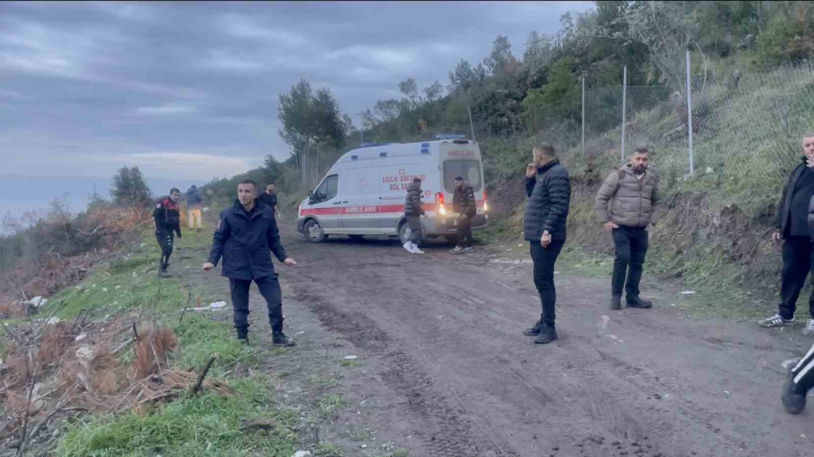 bursada su kuyusunu temizleyen baba ve oglu metan gazindan etkilendi 0 Wjgw3sZX