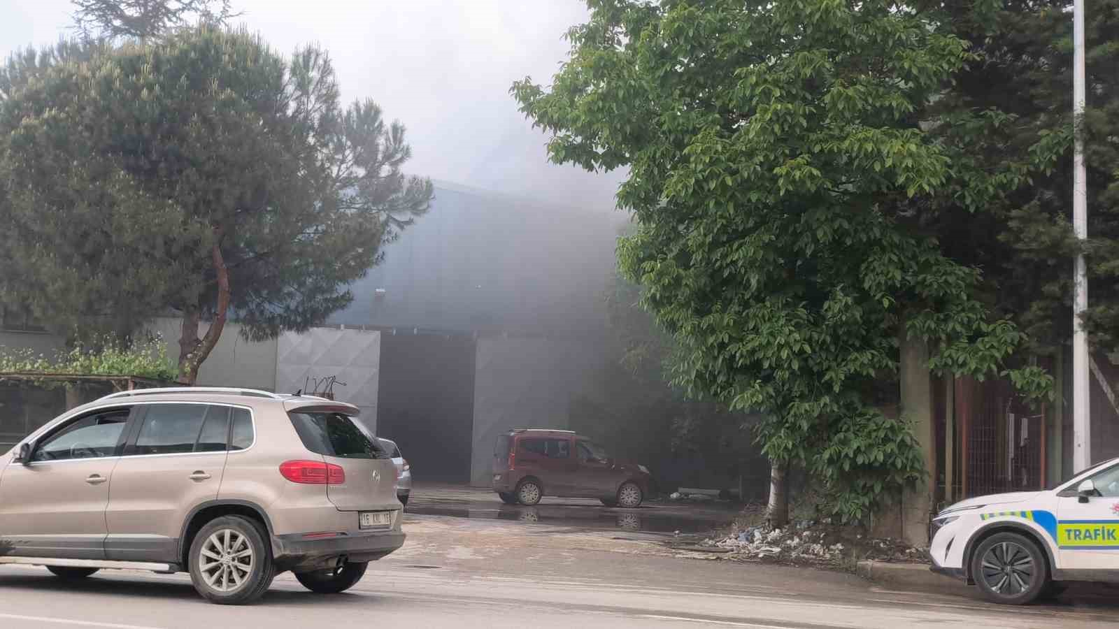 bursada sunta fabrikasinda korkutan yangin 5 8efj21vT