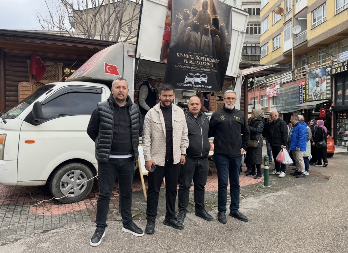 bursada taksicilerden kahraman ogretmen ve ogrencilere vefa 1 SYyrT2UX