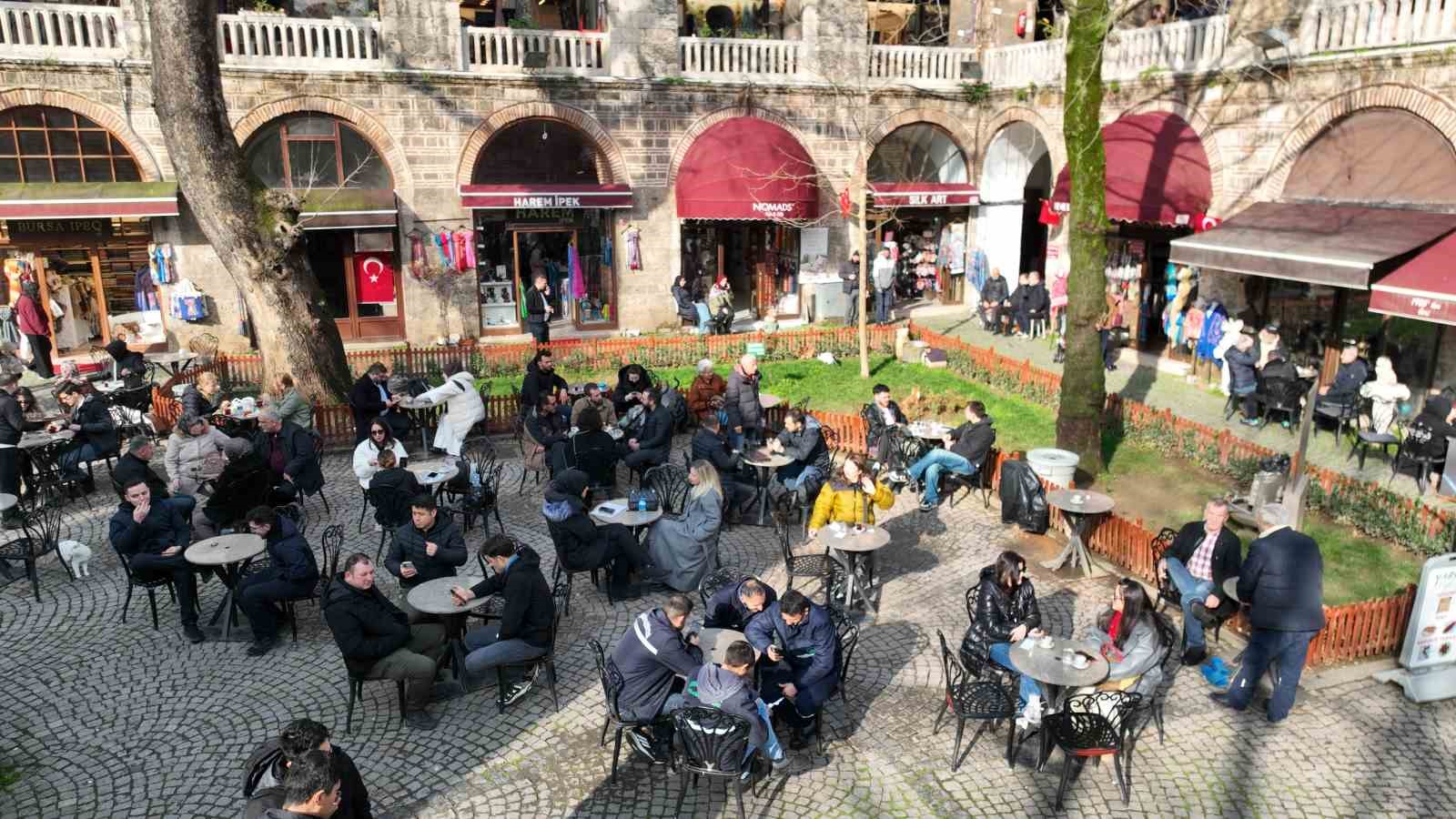 bursada tarihi hanlarda yeni donem avlular bosaltiliyor 4 s6utUHt5
