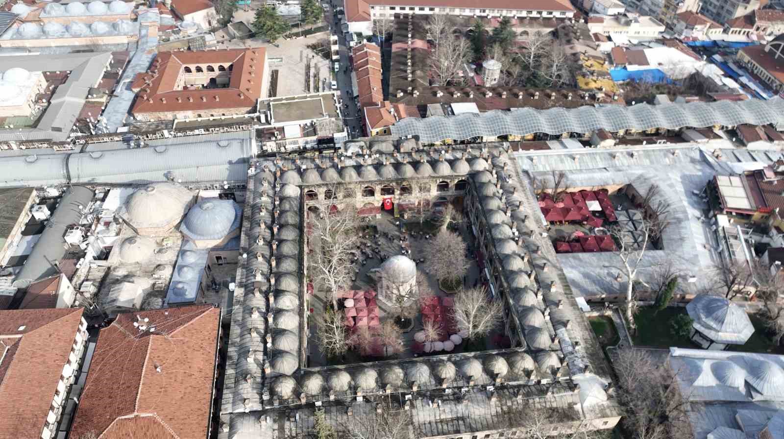 bursada tarihi hanlarda yeni donem avlular bosaltiliyor 8 WaQpuLAI