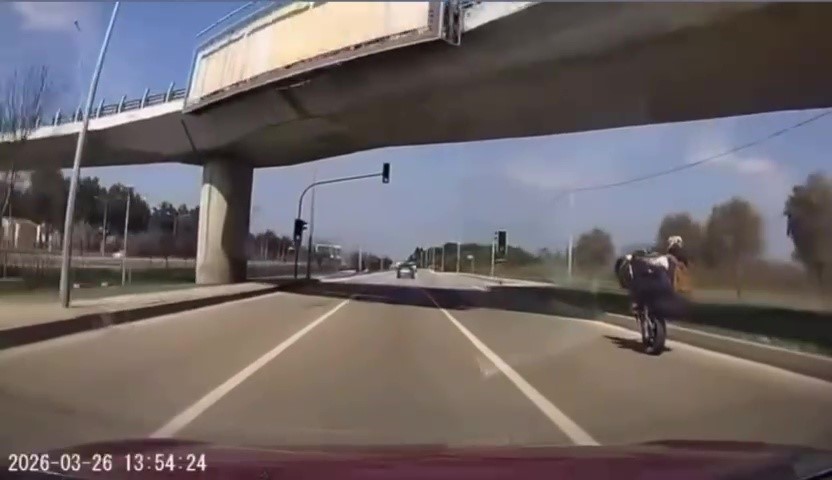 bursada tehlikeli motosiklet sovu kameraya yansidi 3 z1r2uOAk