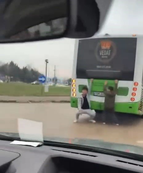 bursada tehlikeli yolculuk 0 2B8fTHMw
