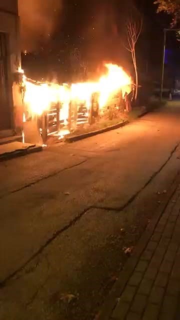 bursada tek katli ev alev alev yandi 3