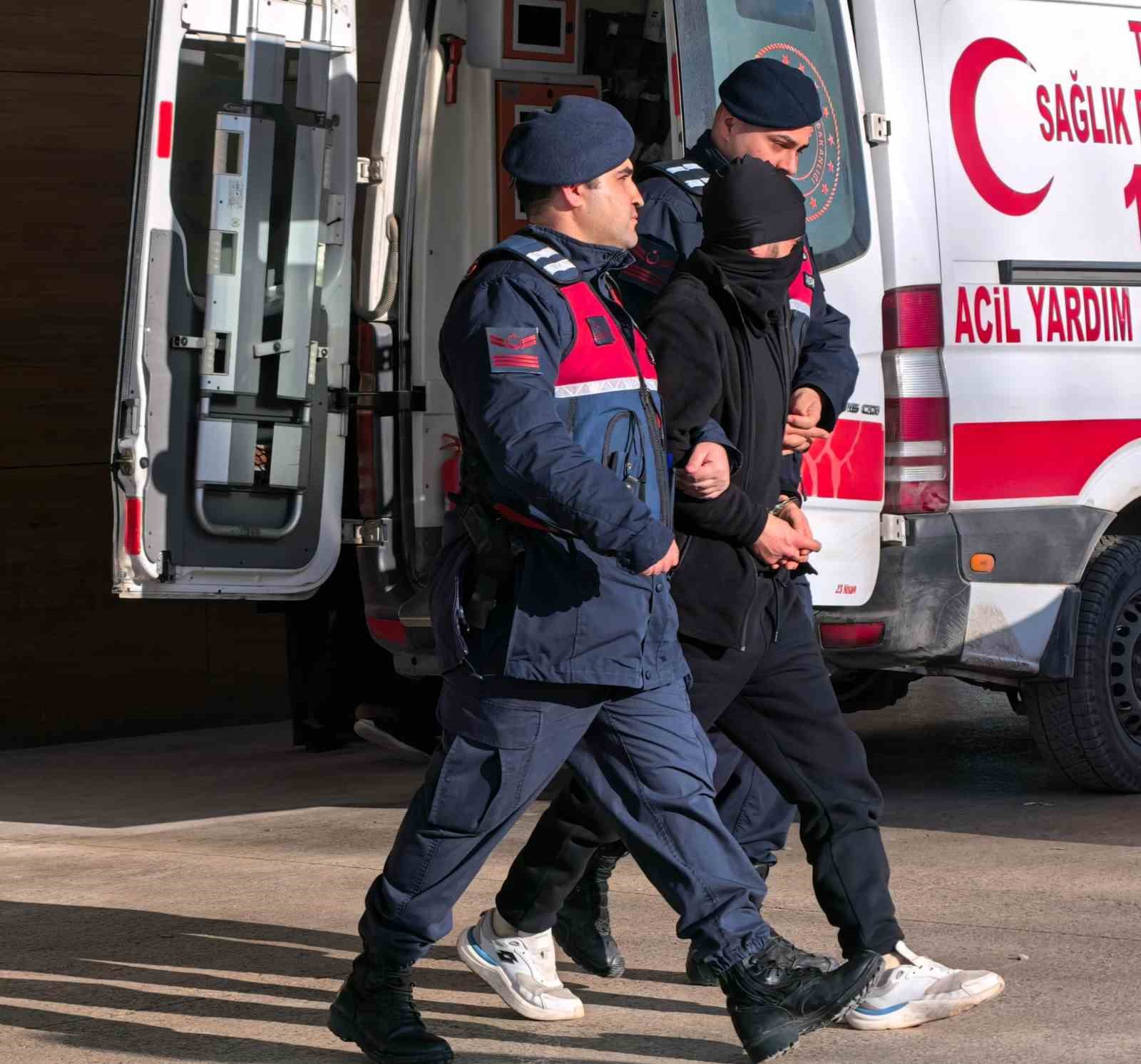 Bursa’da tekel bayine tüfekli saldırı: cezaevi firarisi 19 gün sonra tutuklandı 4 bursada tekel bayine tufekli saldiri cezaevi firarisi 19 gun sonra tutuklandi 0 VJuCMdie
