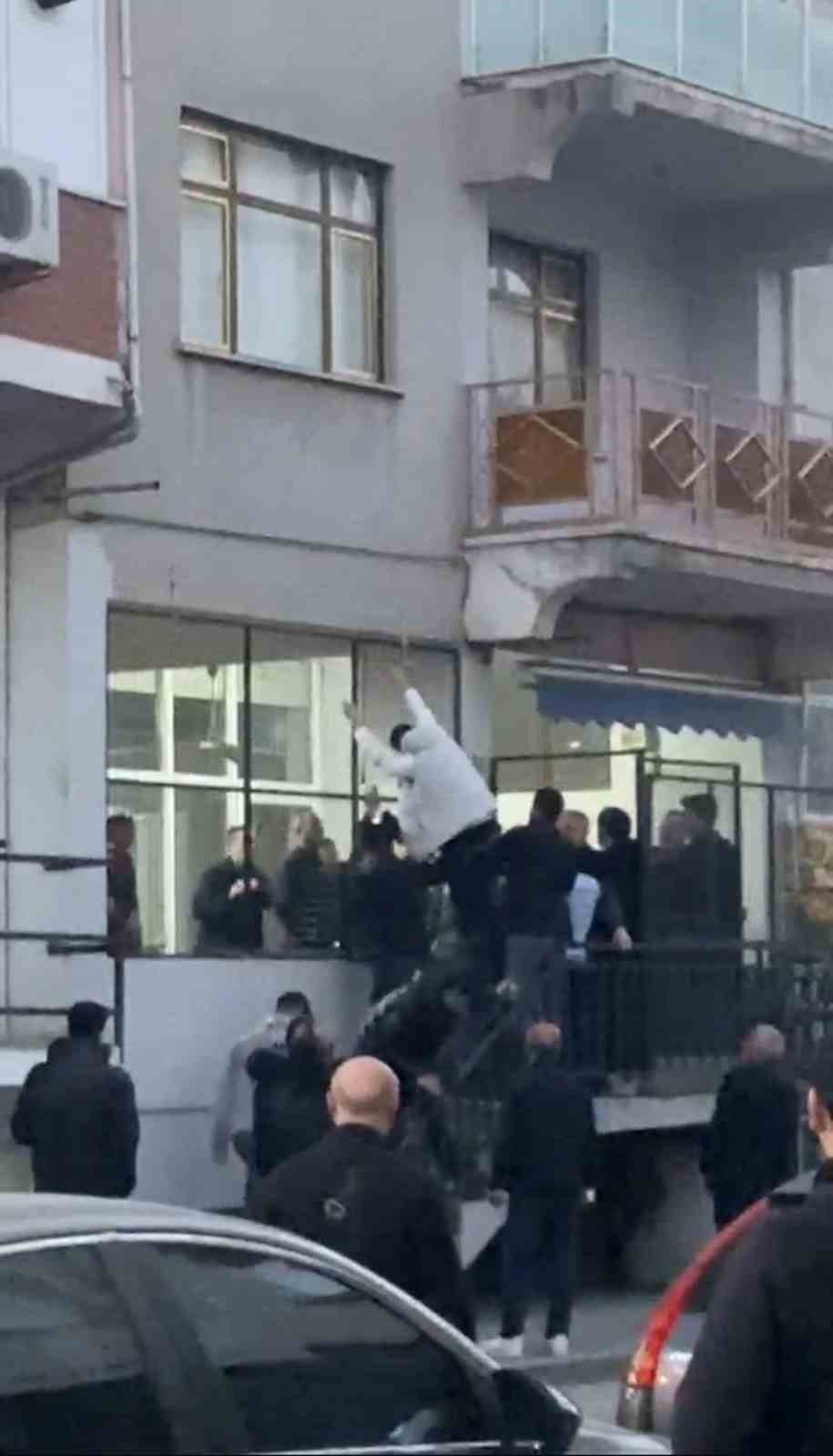 bursada tekmeli sopali kavga 1 Hbe5C7Ws