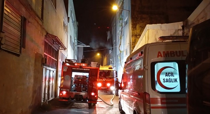 bursada tekstil atolyesinde korkutan yangin 0 phWWceUB