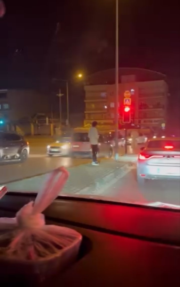 bursada ters seride giren hafif ticari arac trafigi tehlikeye atti 0 9MFHhw6H