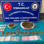 bursada-uyusturucu-operasyonu-1-kiloya-yakin-esrar-ele-gecirildi-4-supheli-yakalandi-LSJXvtMr.jpg