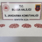 bursada-uyusturucu-operasyonu-bin-98-adet-sentetik-ecza-ele-gecirildi-ZQdgxrcS.jpg