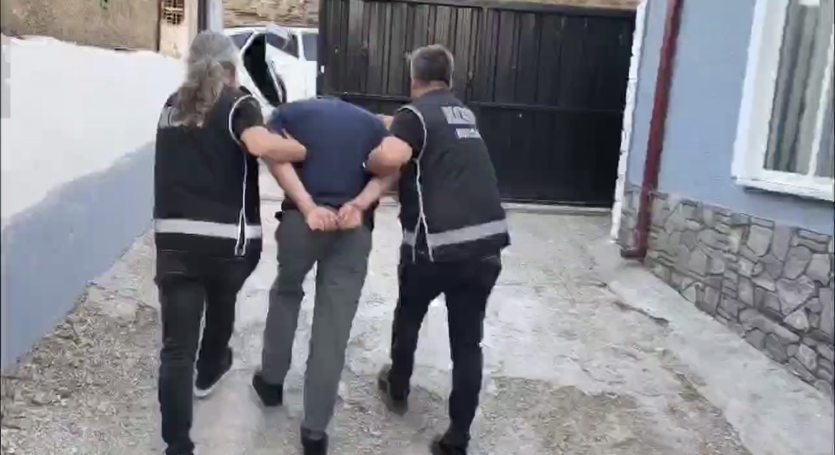 Bursa’da vatandaşın canını bezdirmişlerdi...Şafak operasyonu ile yakalandılar 5 bursada vatandasin canini bezdirmislerdisafak operasyonu ile yakalandilar 1