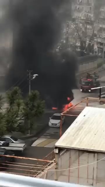 bursada yanan arac art arda patladi mahalleli panik yasadi 2 6fLwmPDy