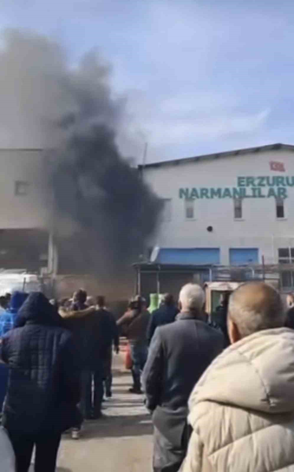 bursada yangini vatandaslar film izler gibi izledi 0 YhGdHdWl